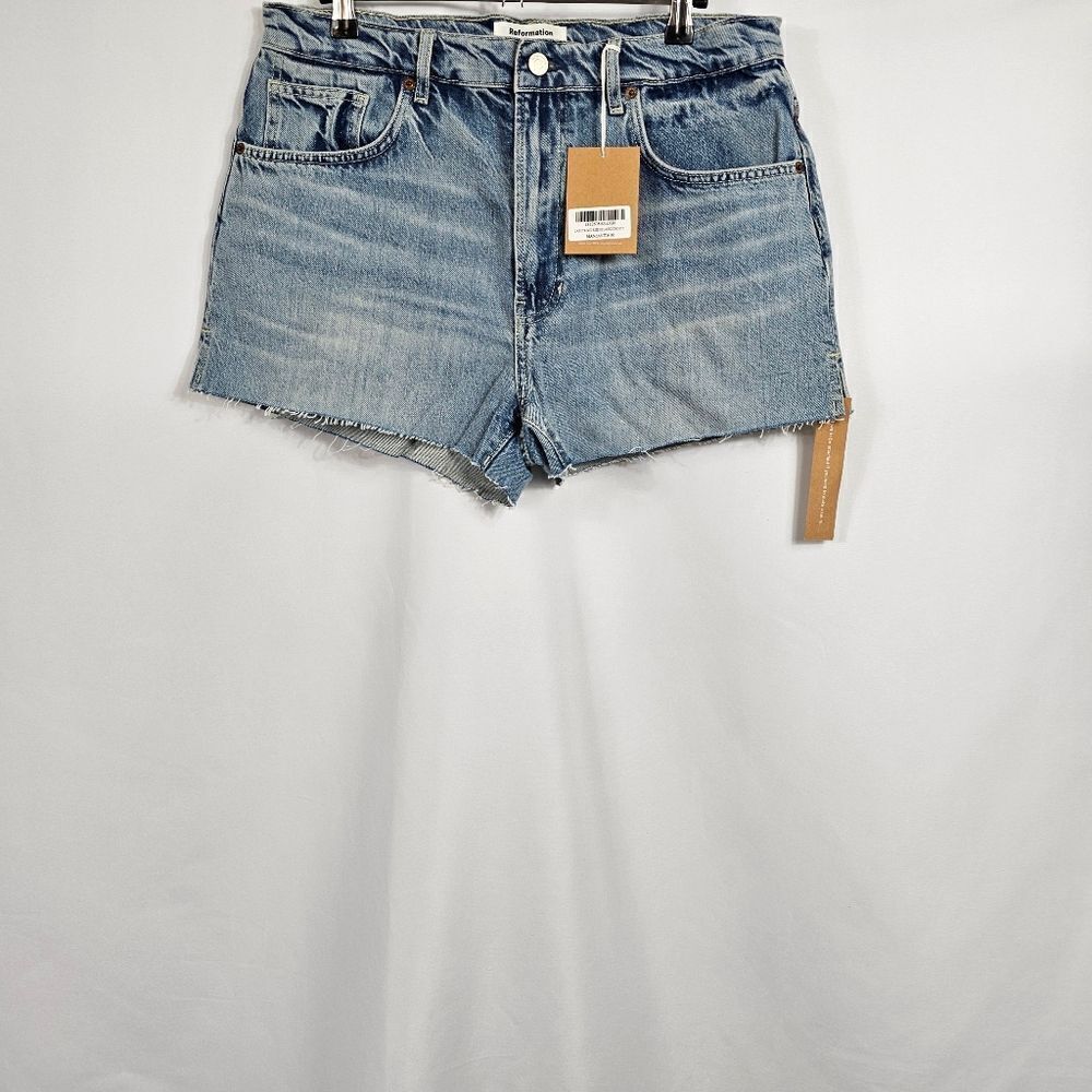 NWT Reformation Dakota Mid Rise Relaxed Shorts in Manzanita Size 30